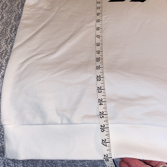 Nwt Reebok athletic sweatshirt - Picture 4 of 6